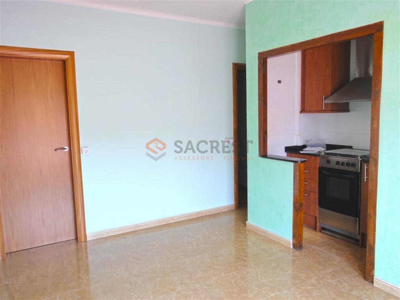 For sale of flat in Mollet del Vallès