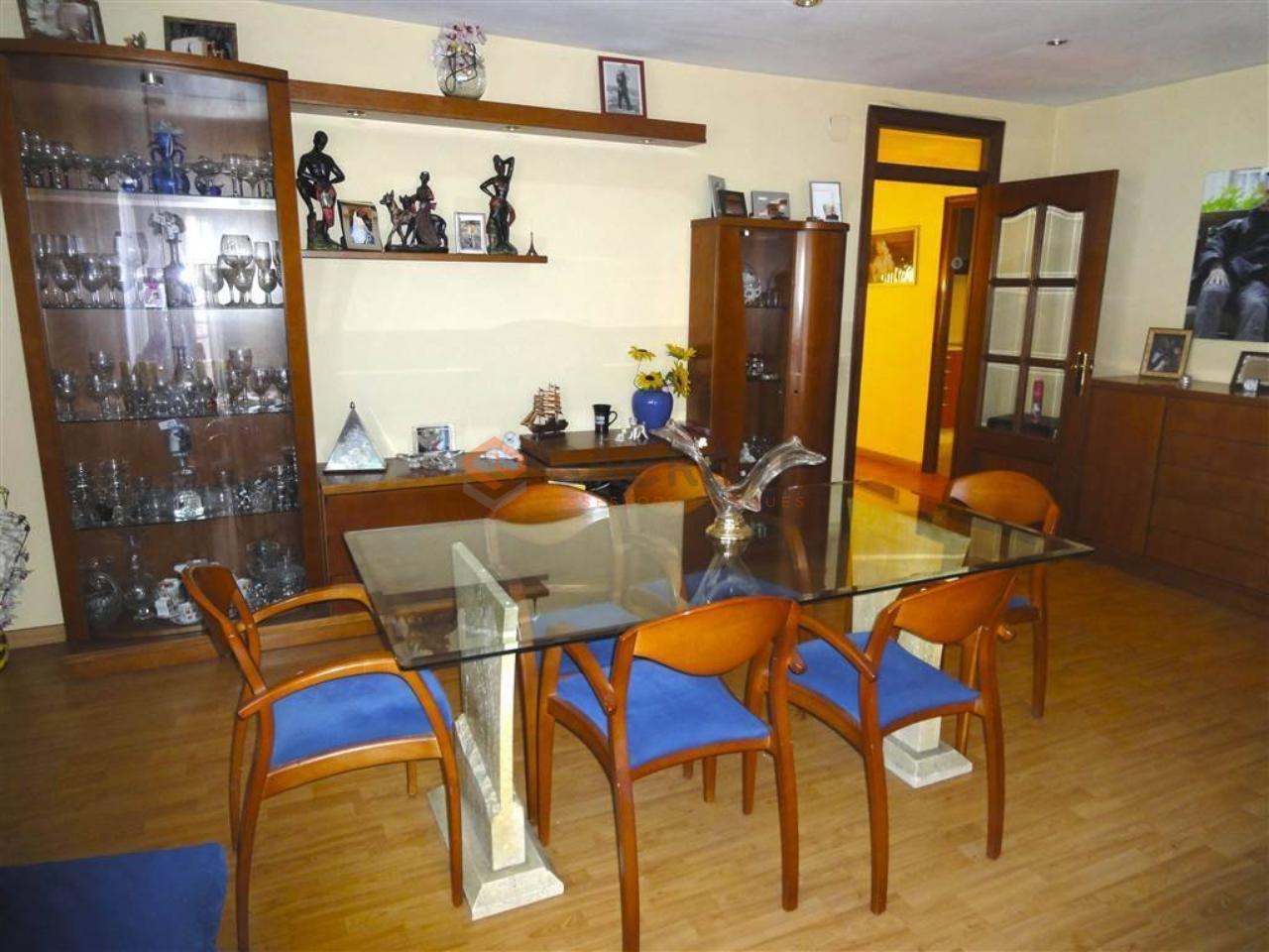 For sale of flat in Montcada i Reixac