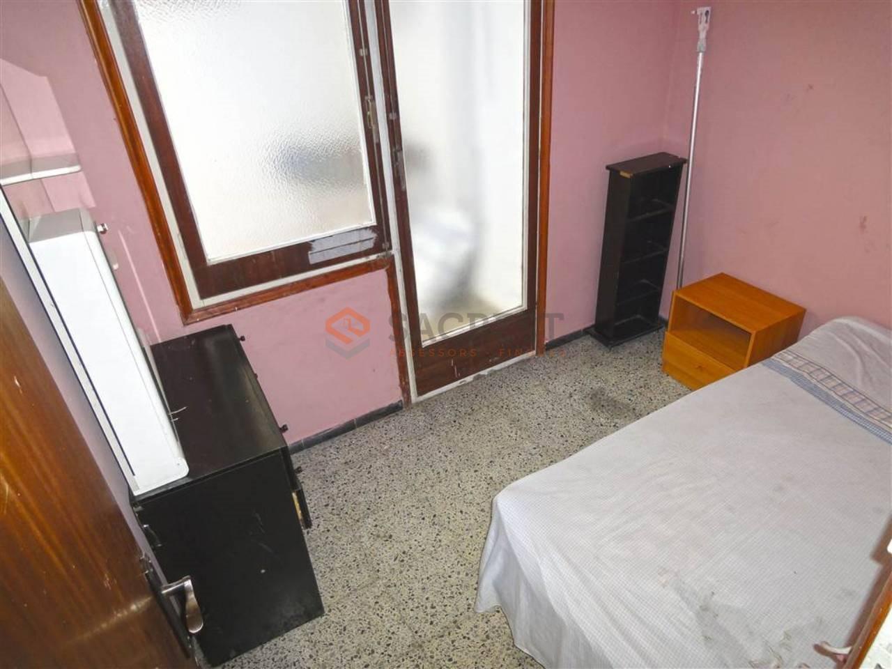 For sale of flat in Mollet del Vallès