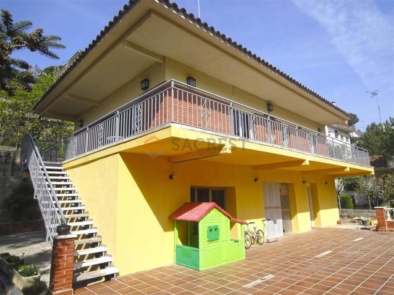 For sale of house in Cabana de Bergantiños
