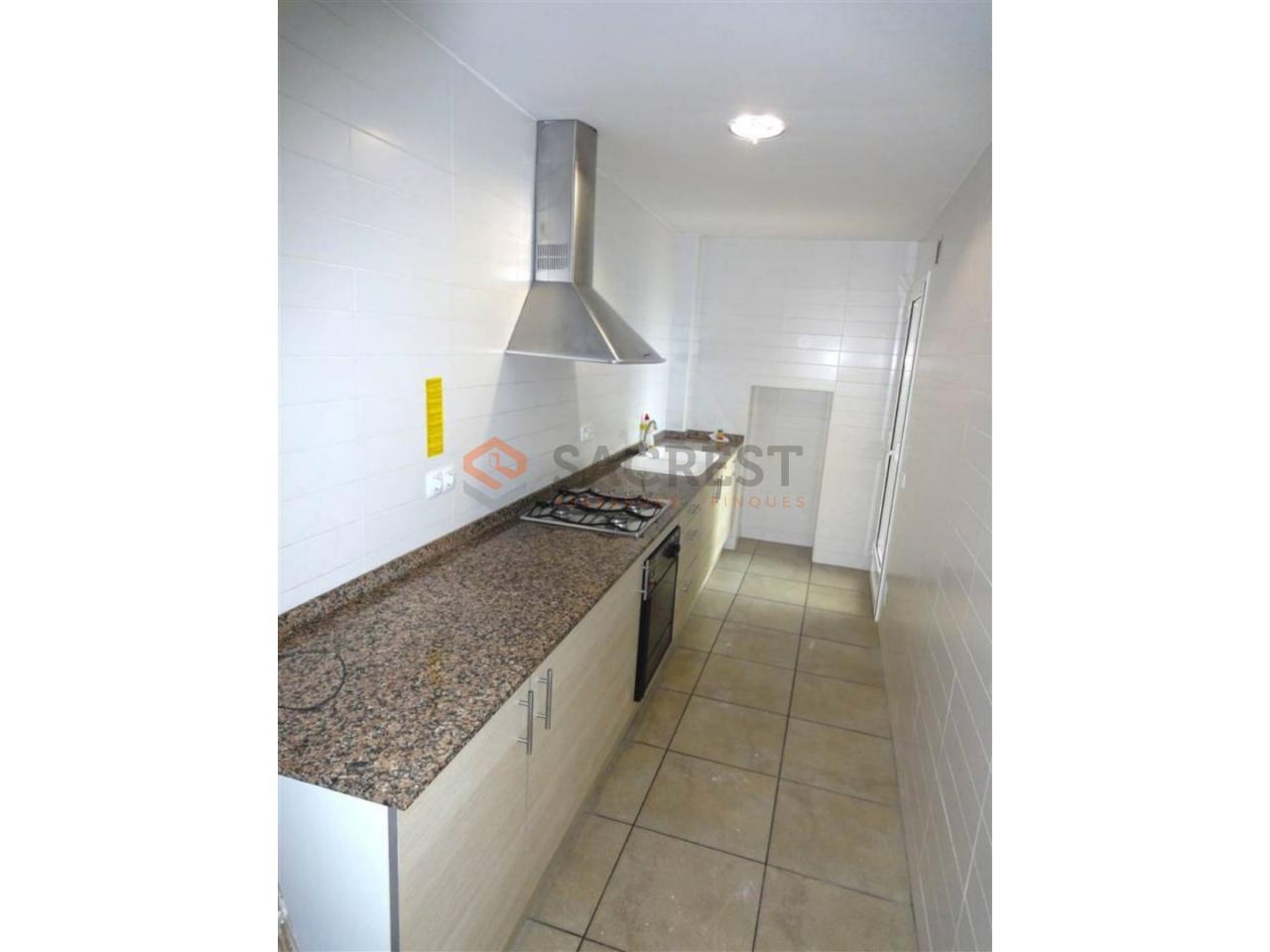 For sale of flat in Mollet del Vallès