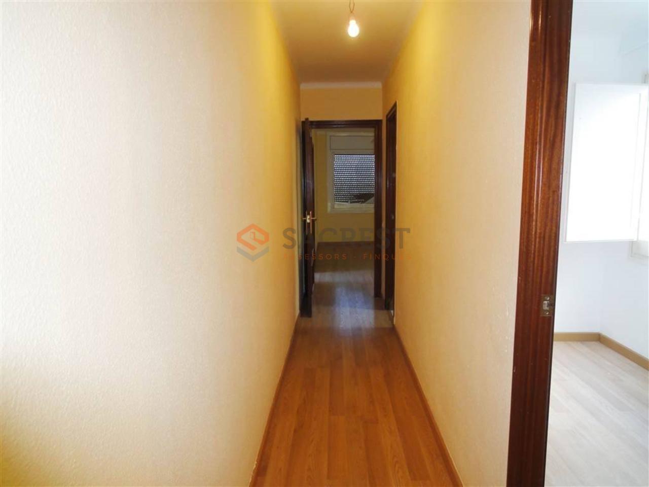 For sale of flat in Mollet del Vallès