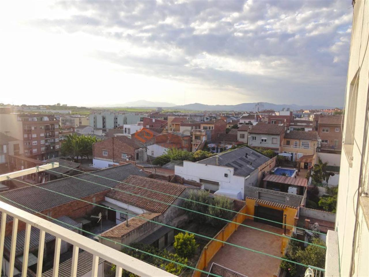 For sale of flat in Mollet del Vallès