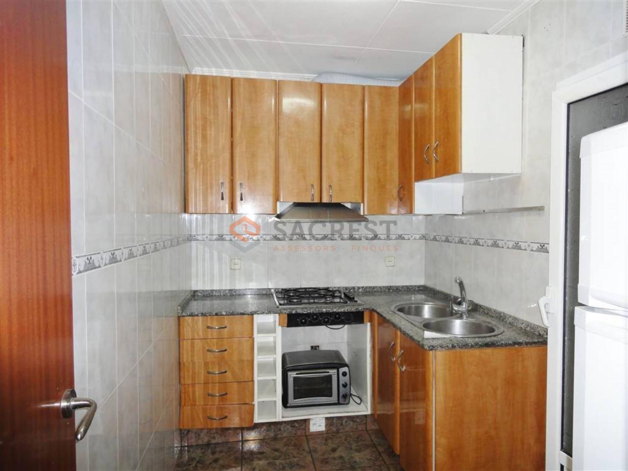 For sale of flat in Mollet del Vallès