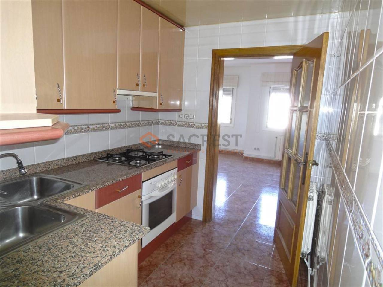 For sale of flat in La Llagosta