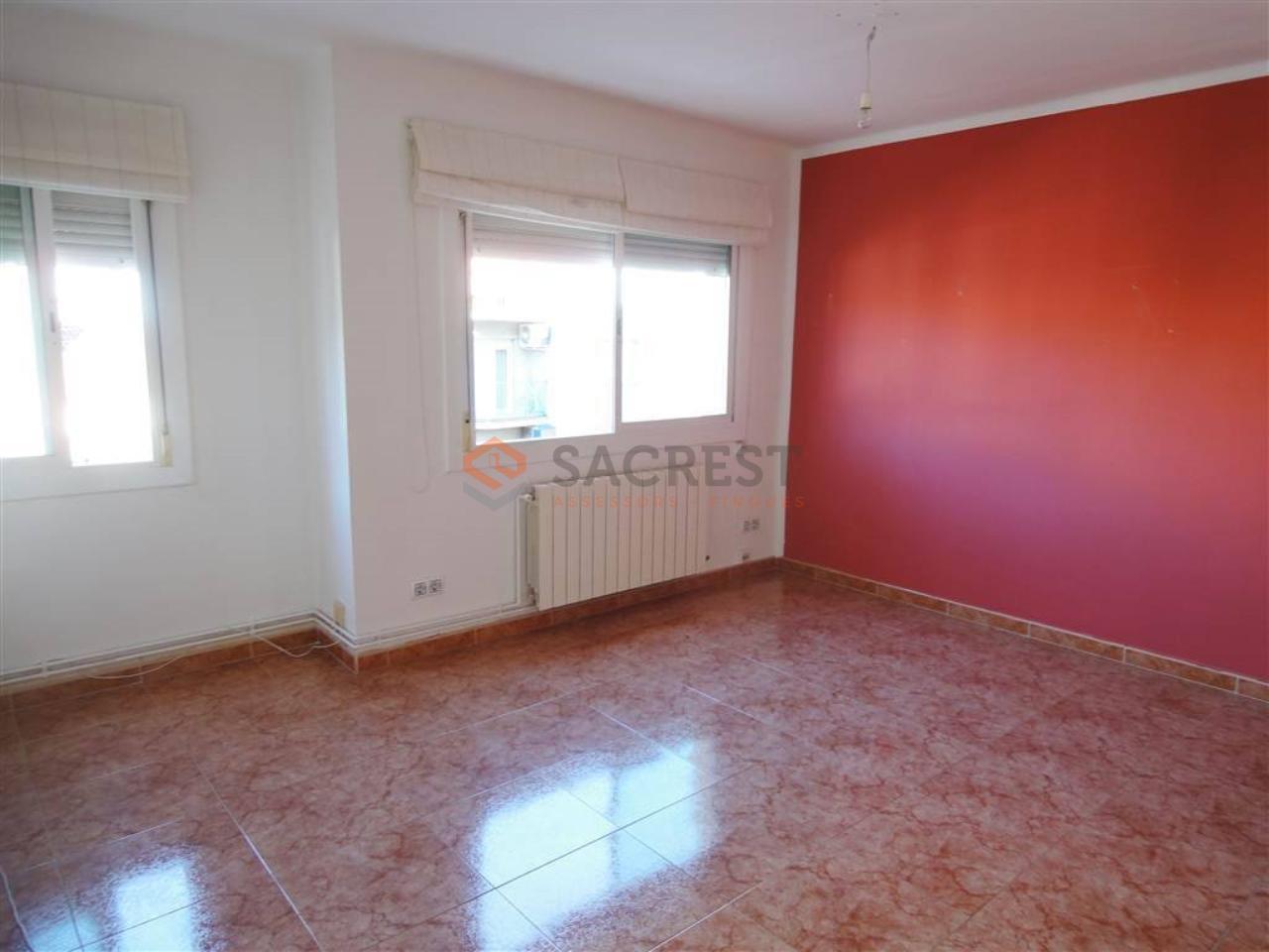 For sale of flat in La Llagosta