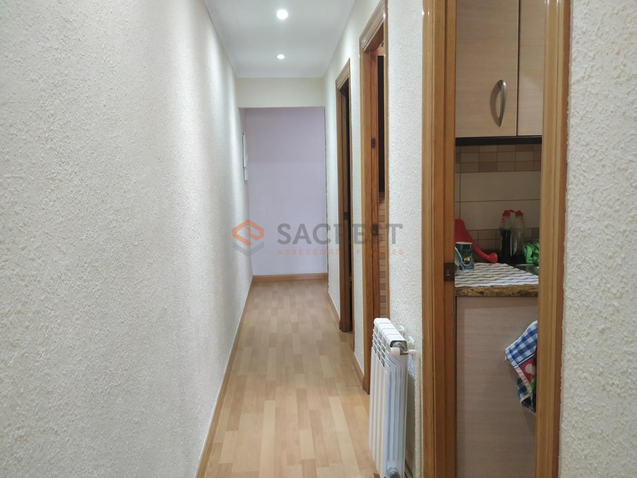 For sale of flat in Mollet del Vallès