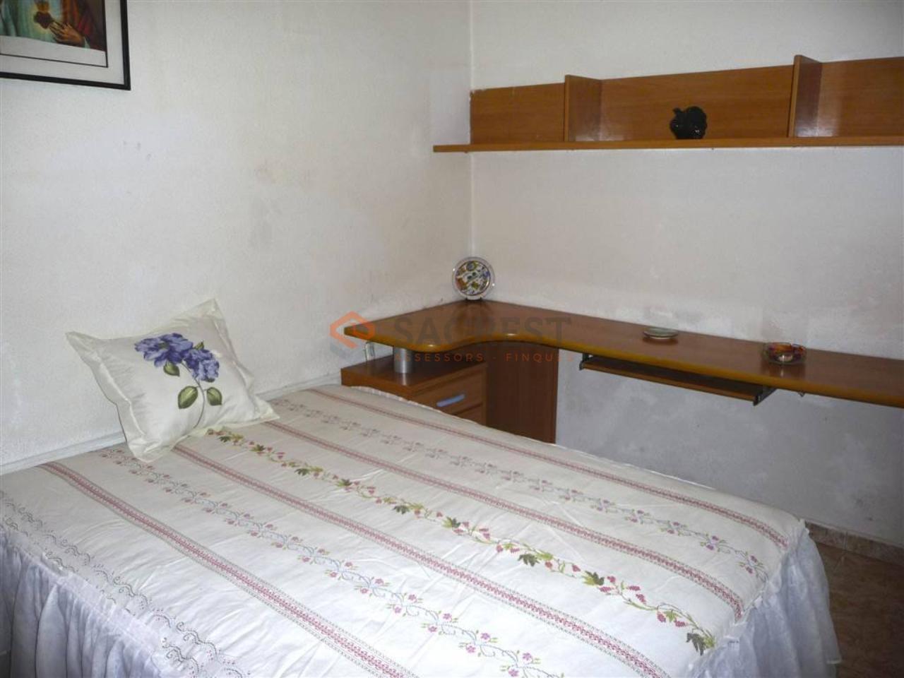 For sale of flat in Mollet del Vallès