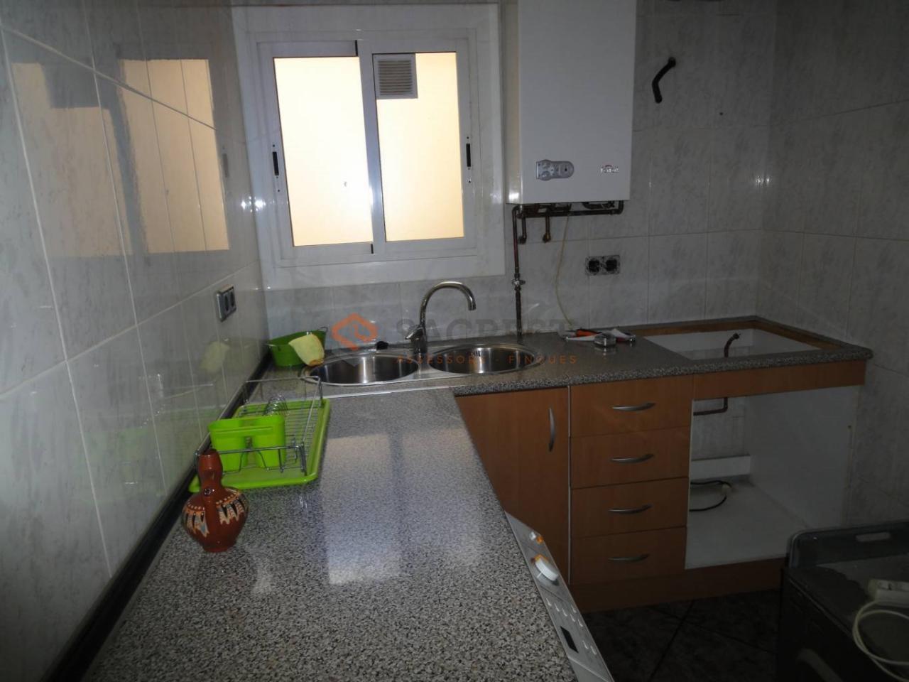 For sale of flat in Mollet del Vallès