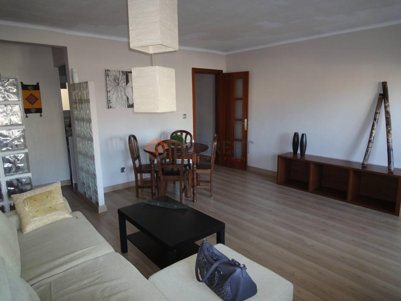 For sale of flat in Mollet del Vallès