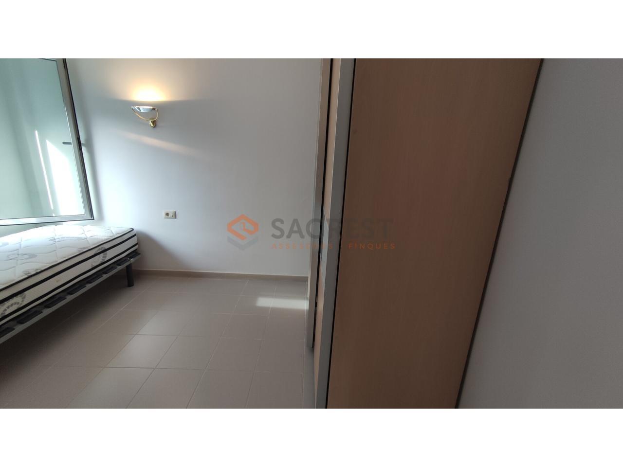 For sale of flat in Mollet del Vallès