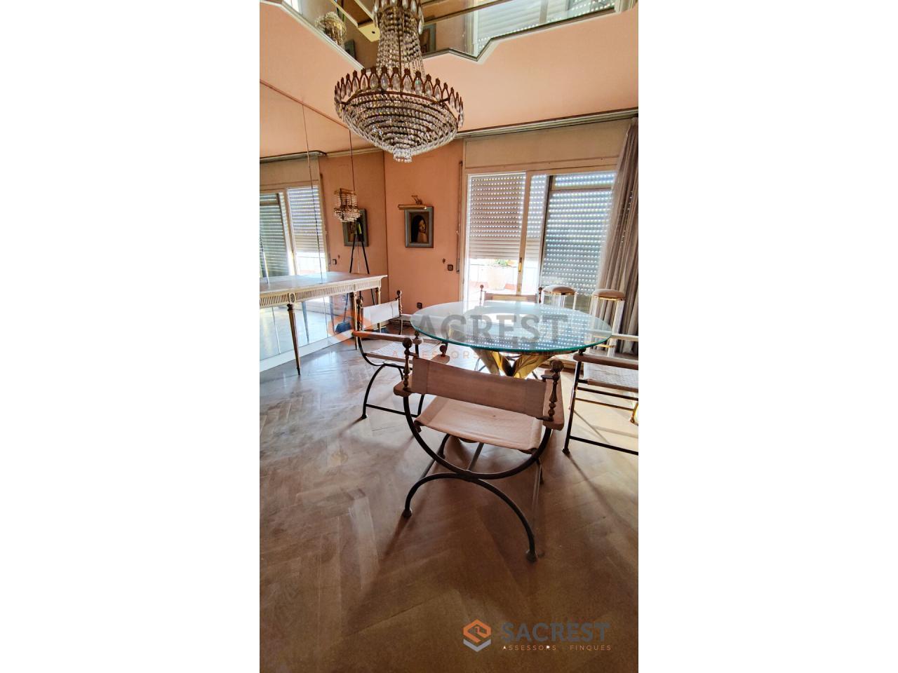 For sale of penthouse in La Llagosta