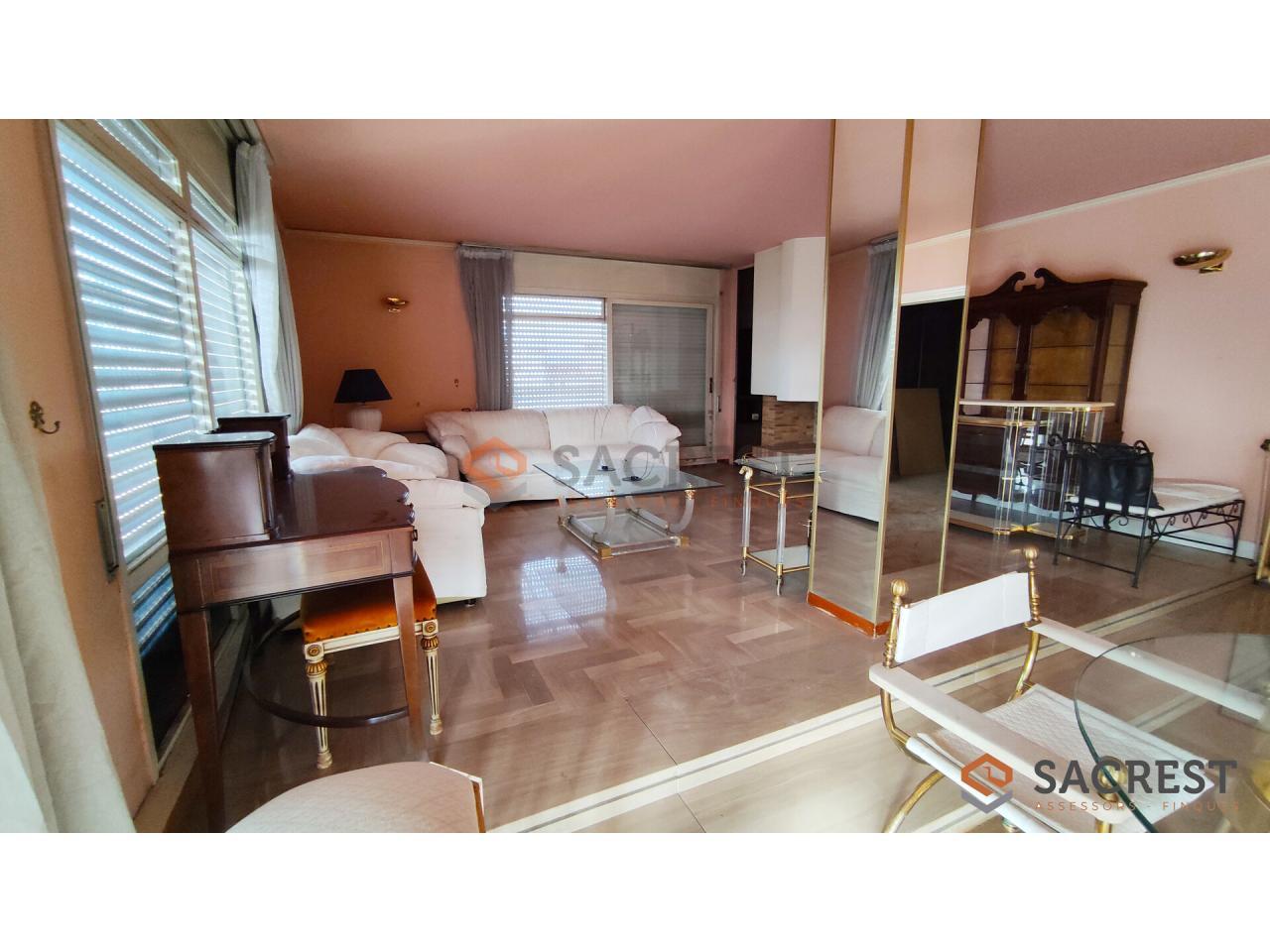 For sale of penthouse in La Llagosta