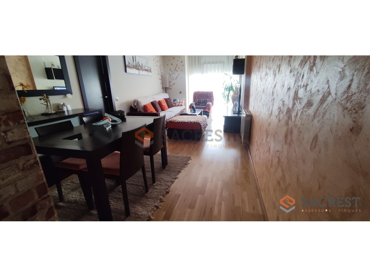 For sale of flat in Mollet del Vallès