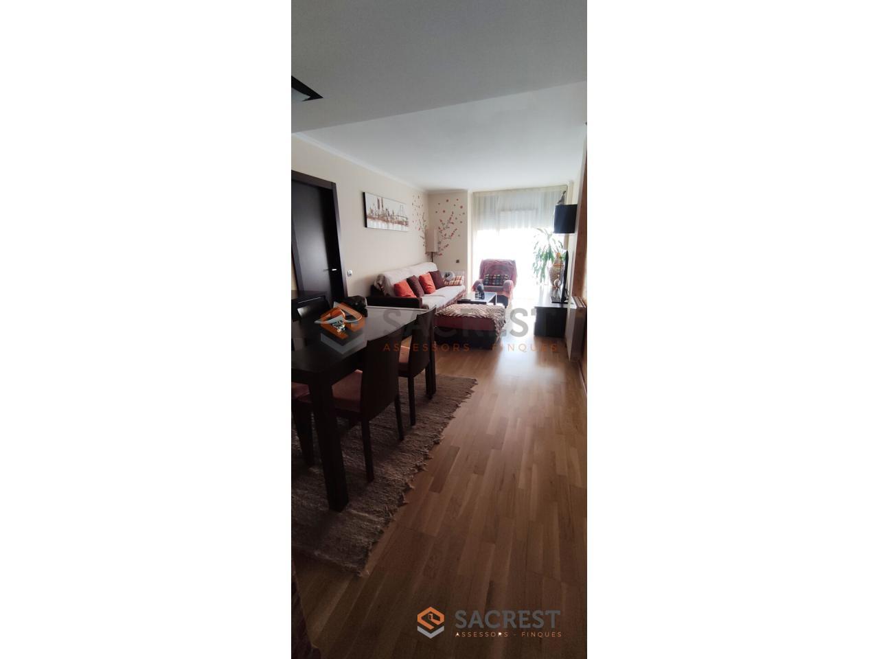 For sale of flat in Mollet del Vallès