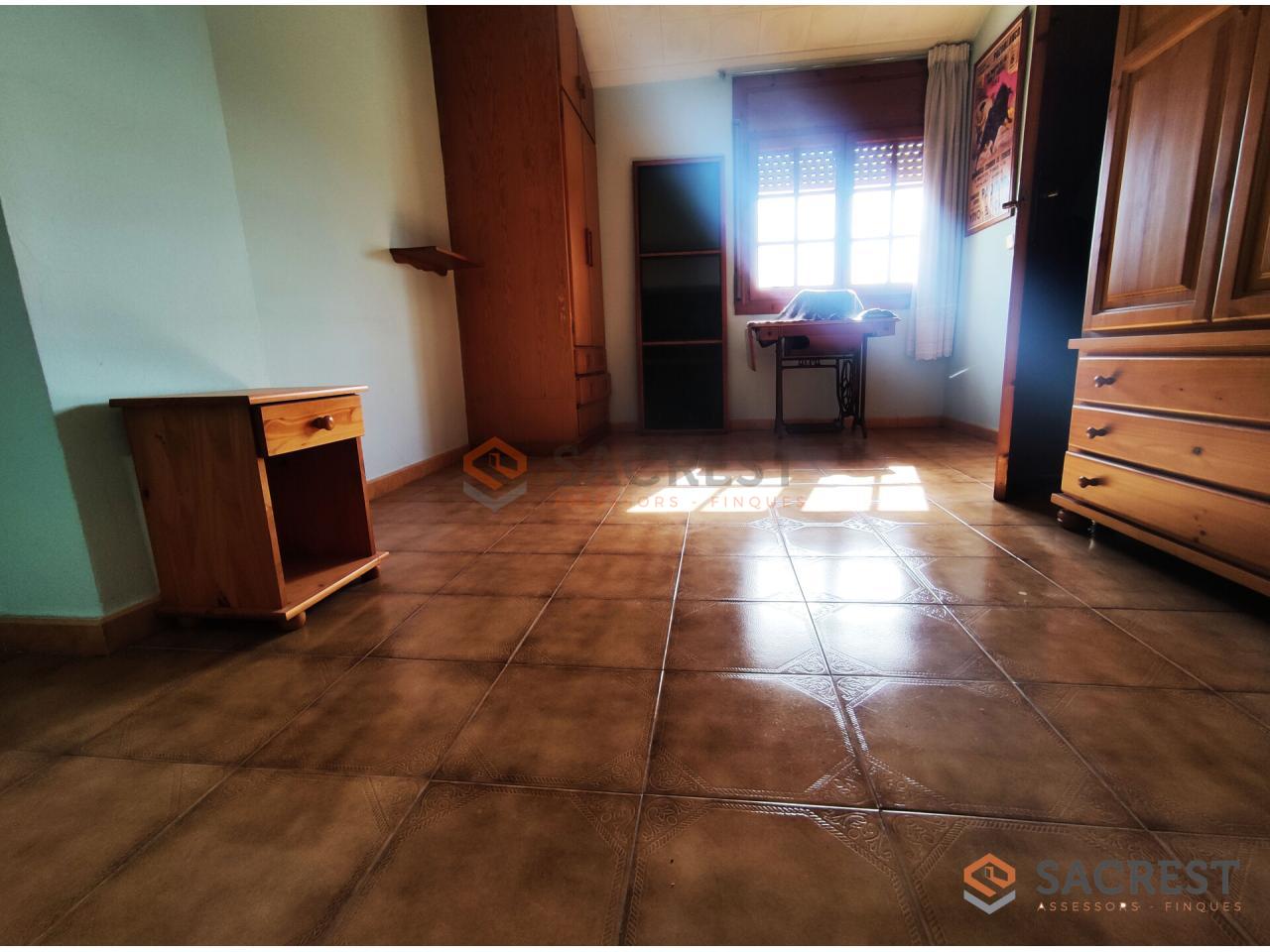 For sale of house in Mollet del Vallès