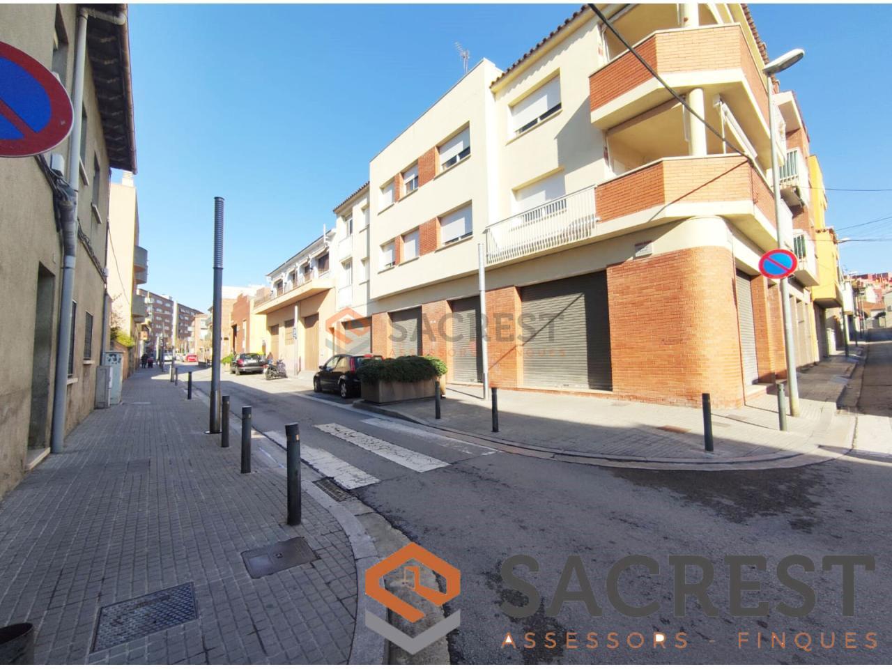 For sale of house in Mollet del Vallès