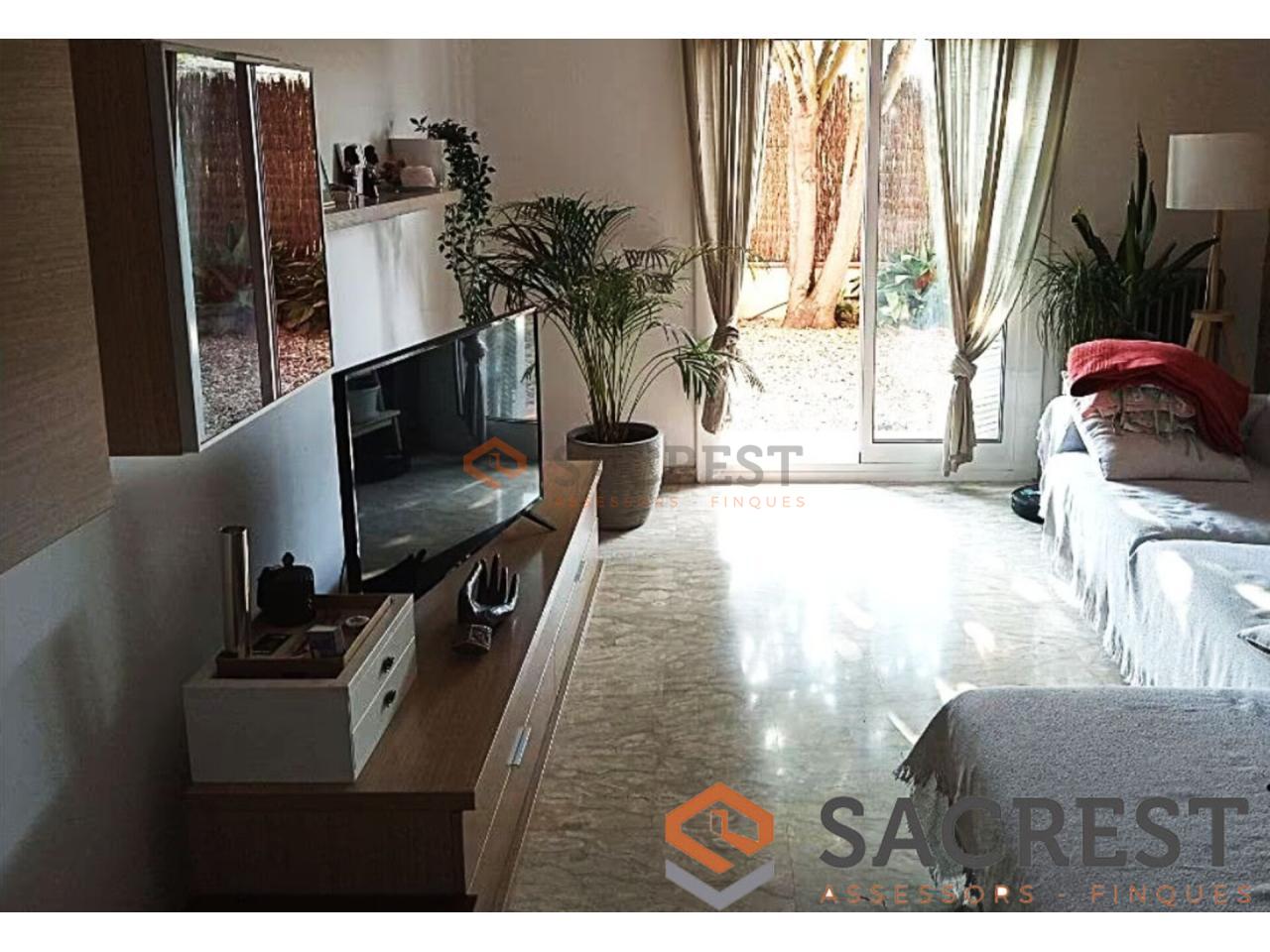 For sale of flat in Mollet del Vallès