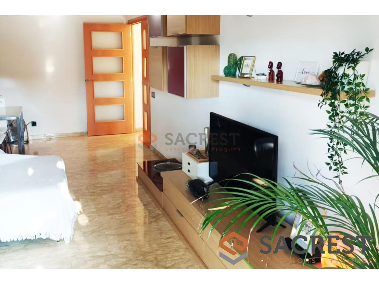 For sale of flat in Mollet del Vallès