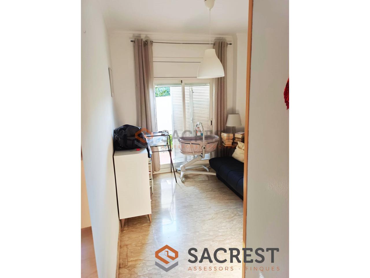 For sale of flat in Mollet del Vallès