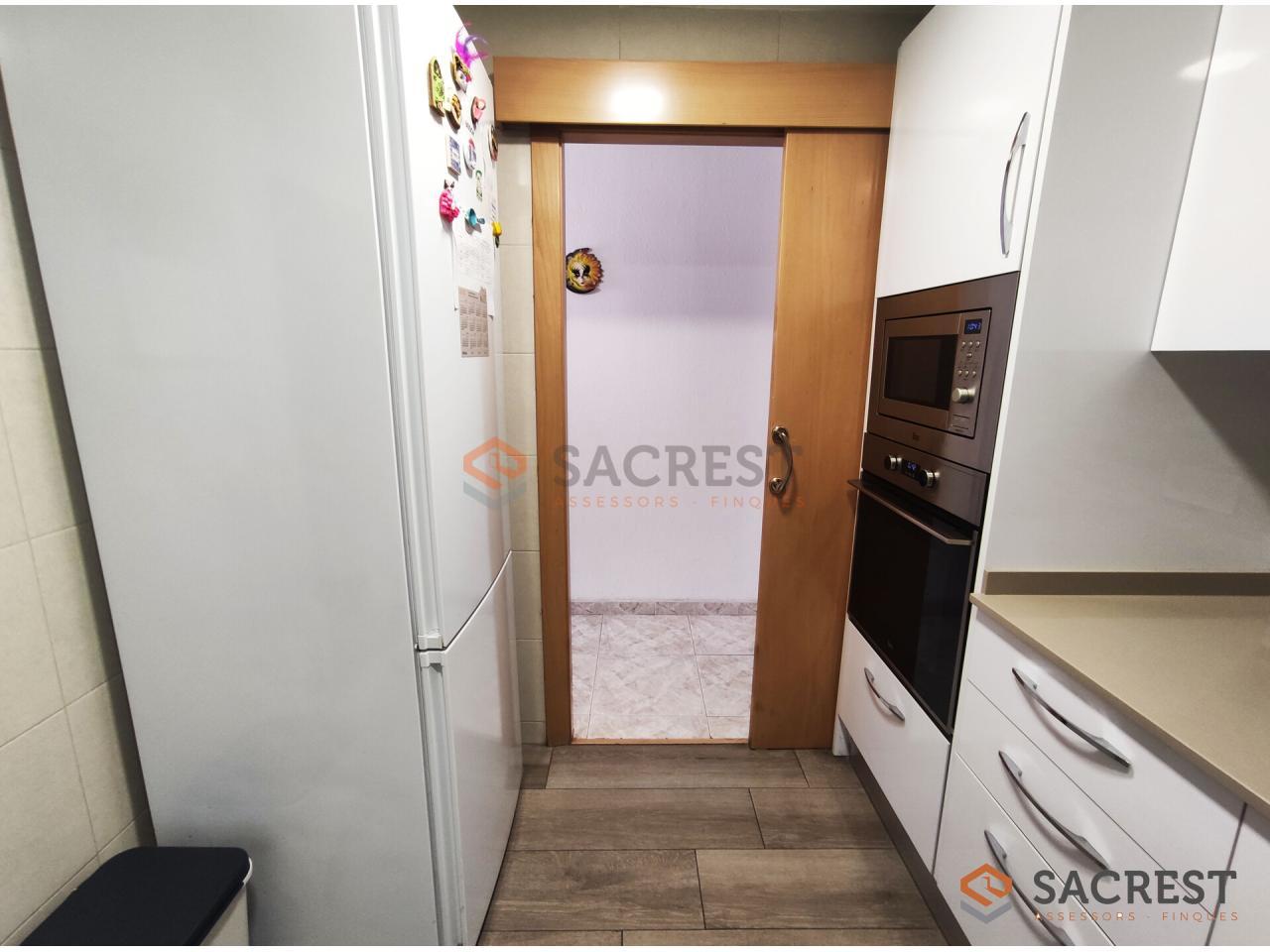 For sale of flat in Mollet del Vallès