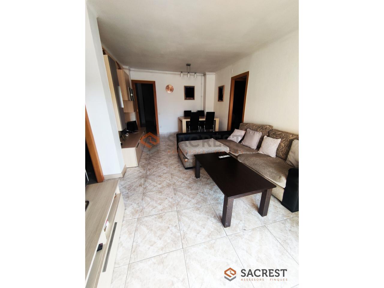 For sale of flat in Mollet del Vallès