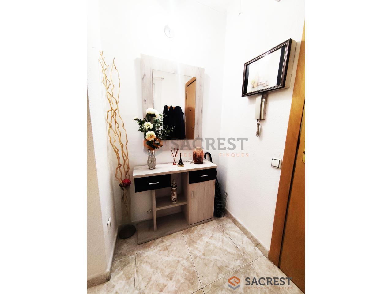 For sale of flat in Mollet del Vallès