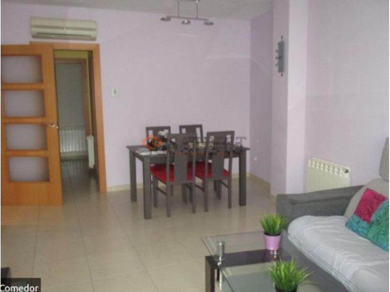 For sale of flat in Mollet del Vallès