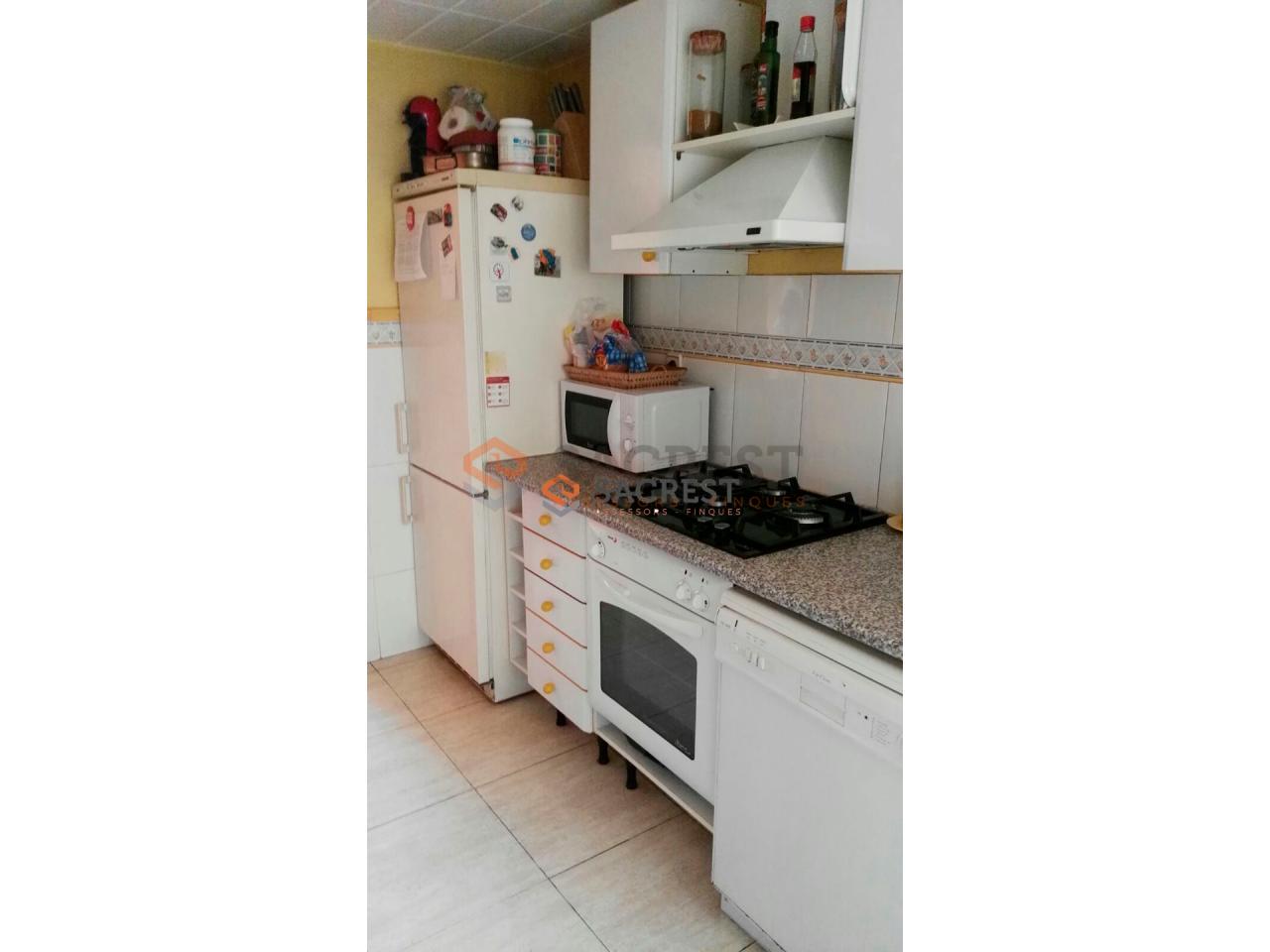 For sale of flat in Mollet del Vallès