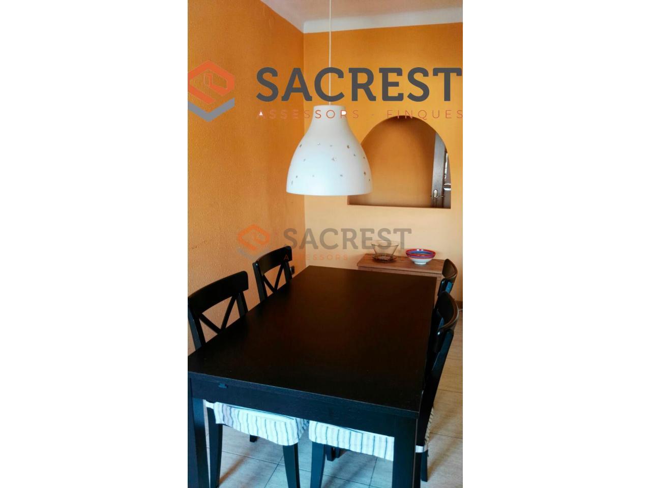 For sale of flat in Mollet del Vallès