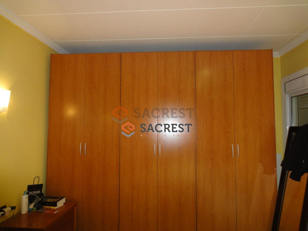 For sale of flat in Mollet del Vallès