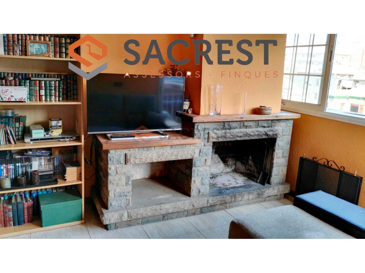 For sale of flat in Mollet del Vallès