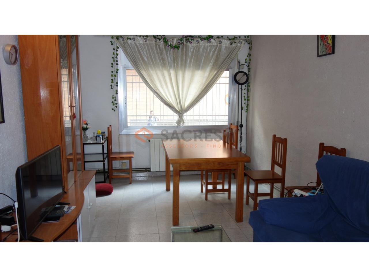 For sale of flat in Montcada i Reixac