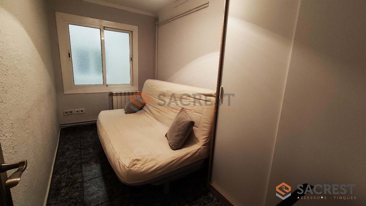 For sale of flat in Mollet del Vallès