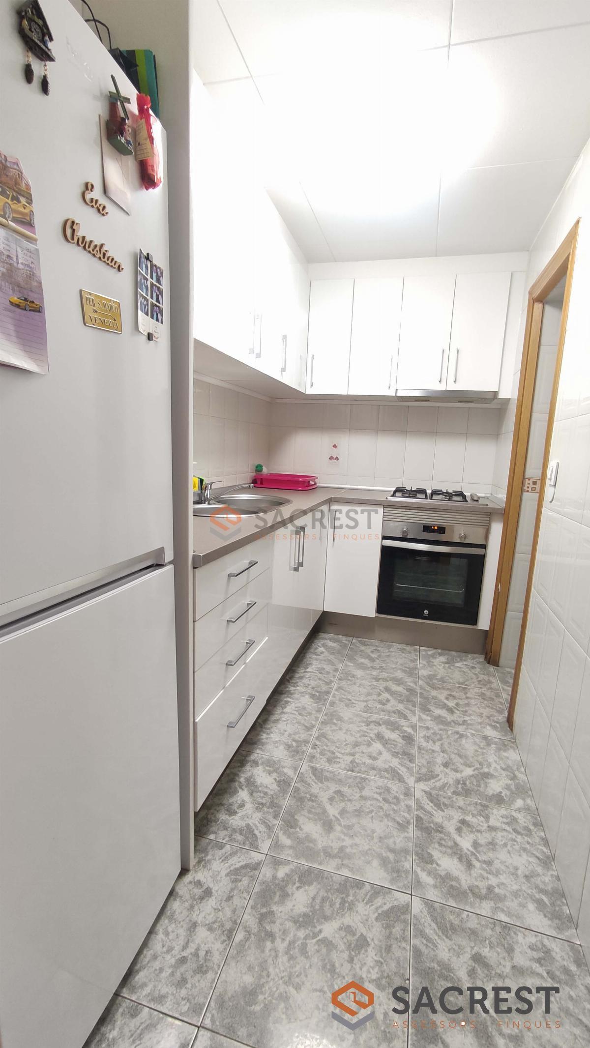 For sale of flat in Mollet del Vallès