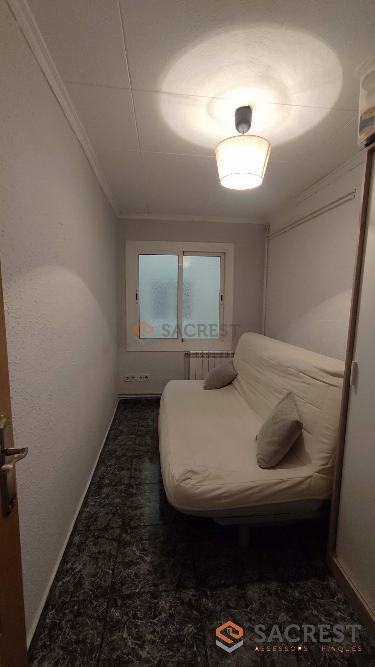 For sale of flat in Mollet del Vallès