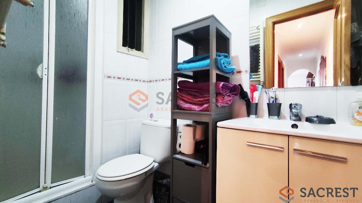 For sale of flat in Mollet del Vallès