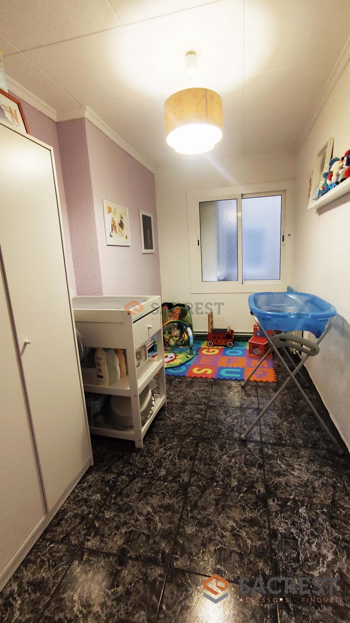 For sale of flat in Mollet del Vallès
