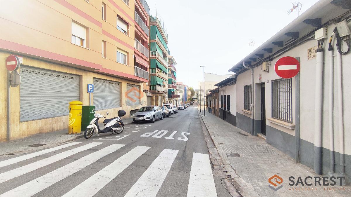 For sale of flat in Mollet del Vallès