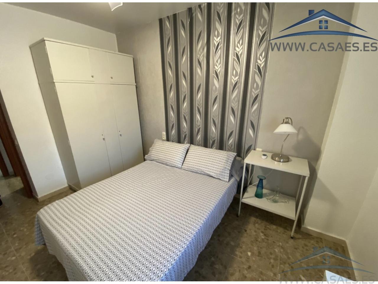 For rent of flat in Roquetas de Mar