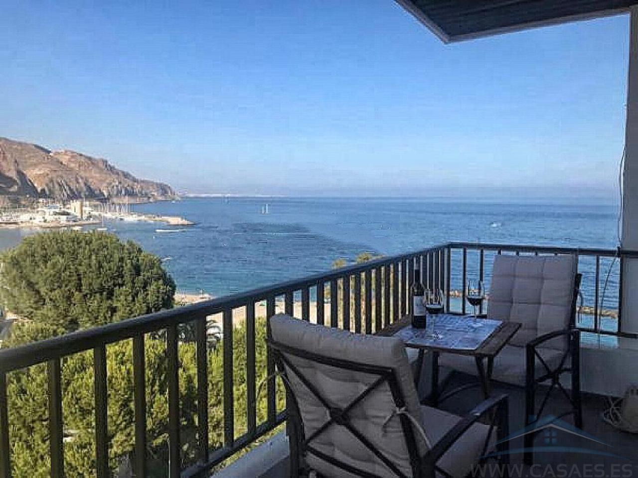 For rent of flat in Roquetas de Mar