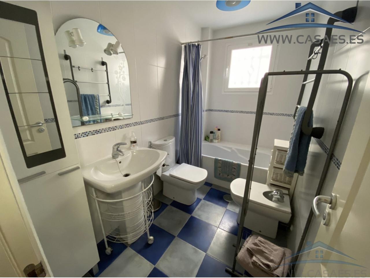 For rent of flat in Roquetas de Mar