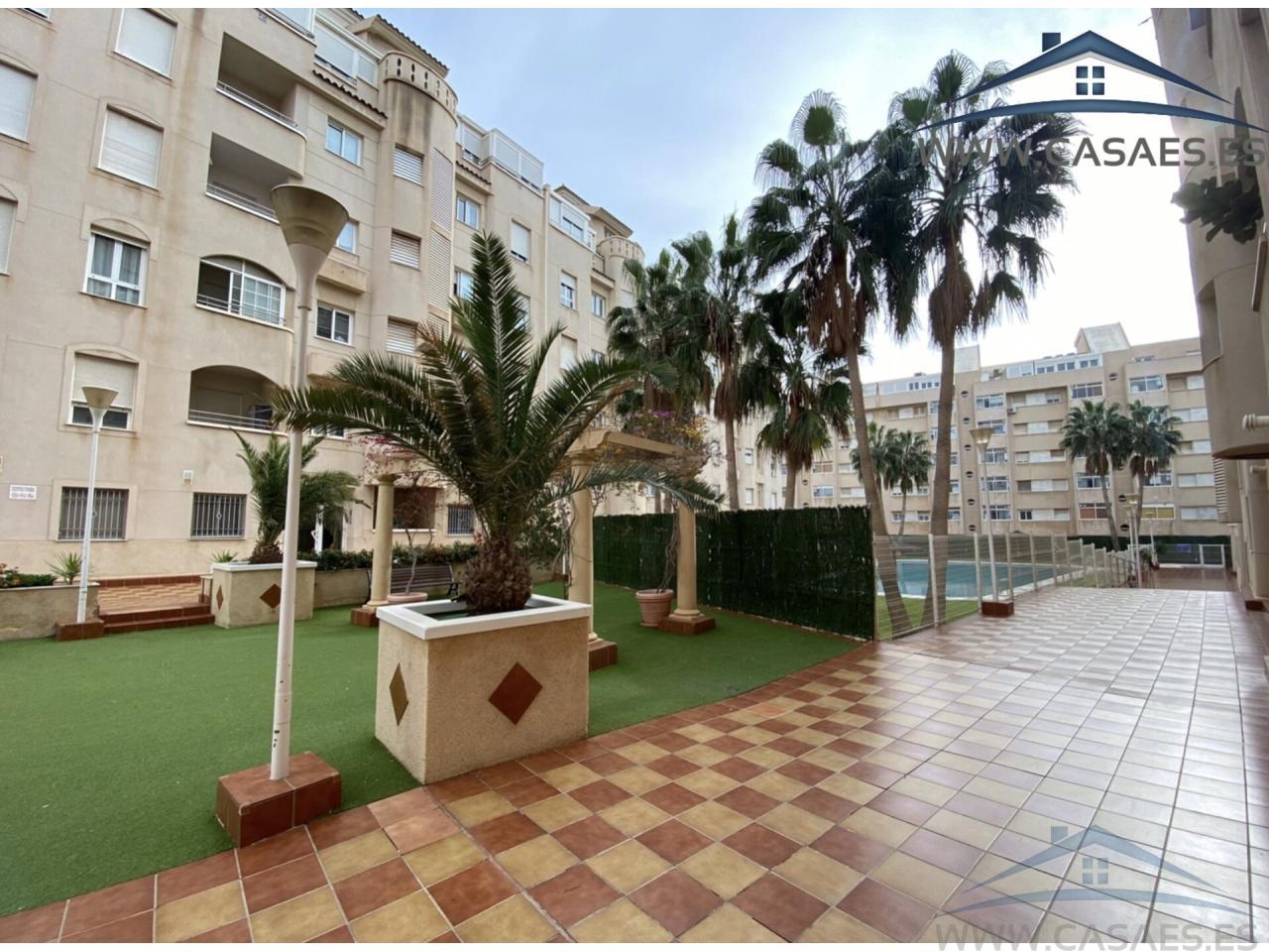 For rent of flat in Roquetas de Mar