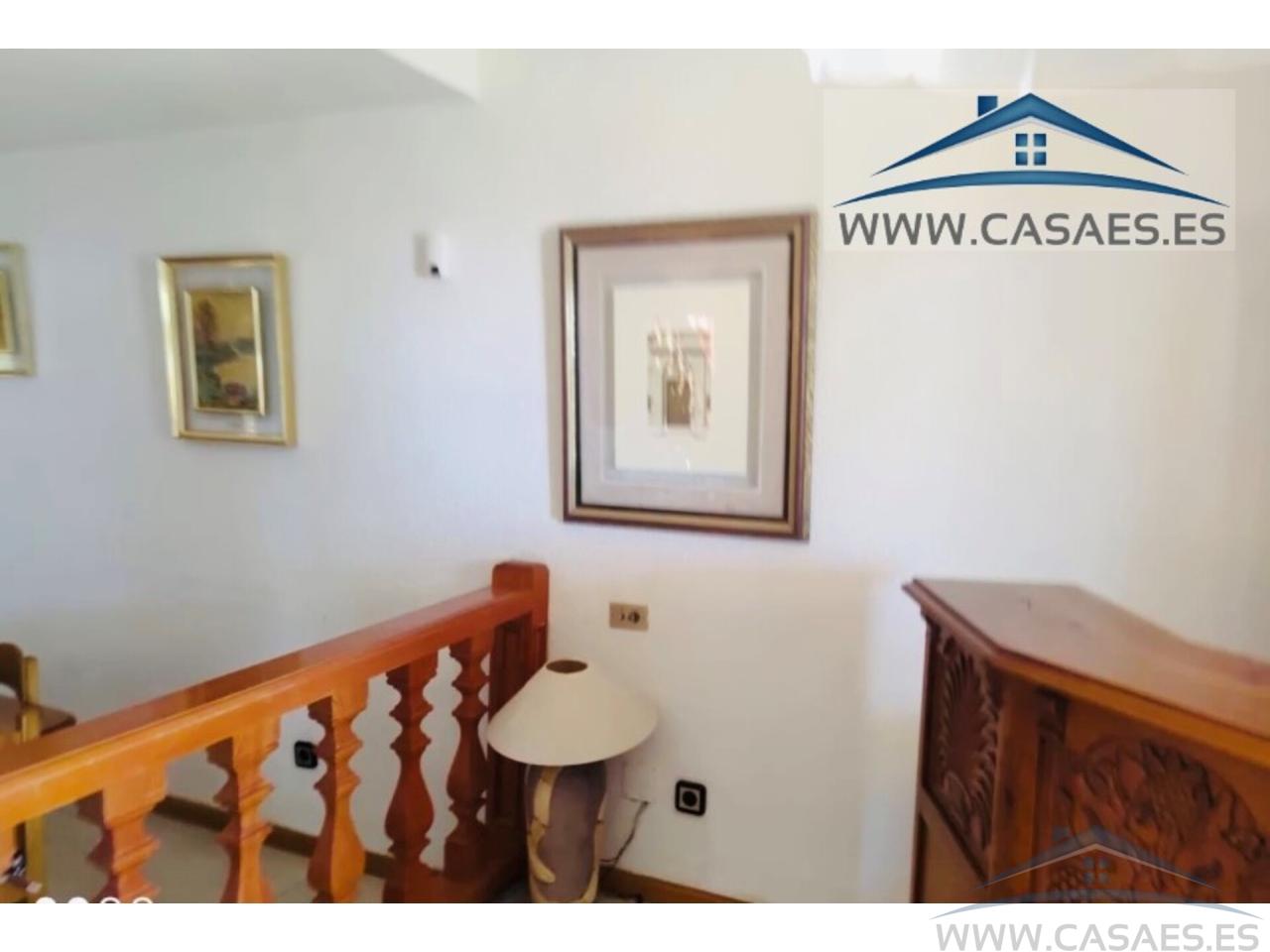 For rent of chalet in Roquetas de Mar