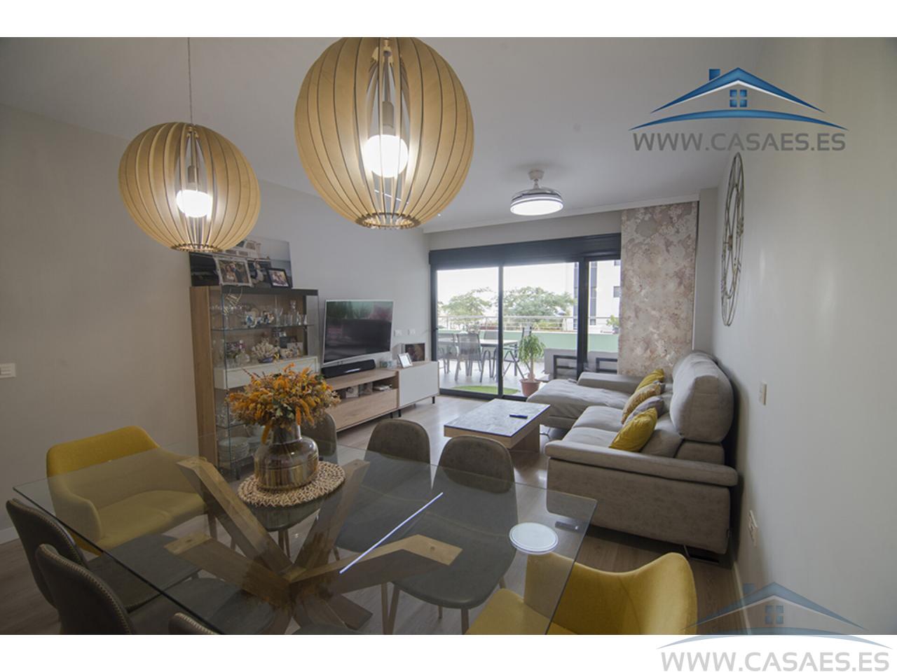 For sale of flat in Almería