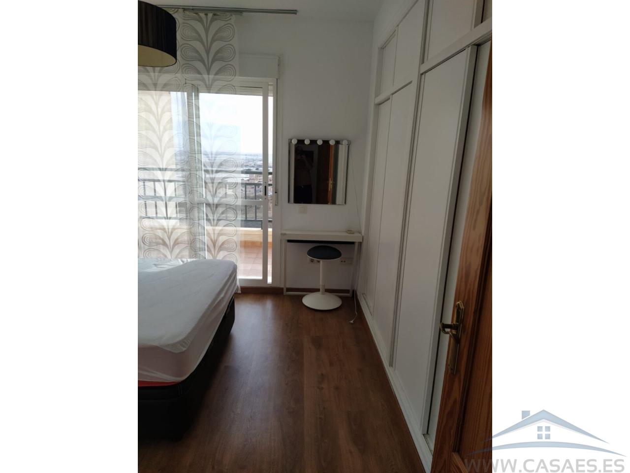 For sale of flat in Roquetas de Mar