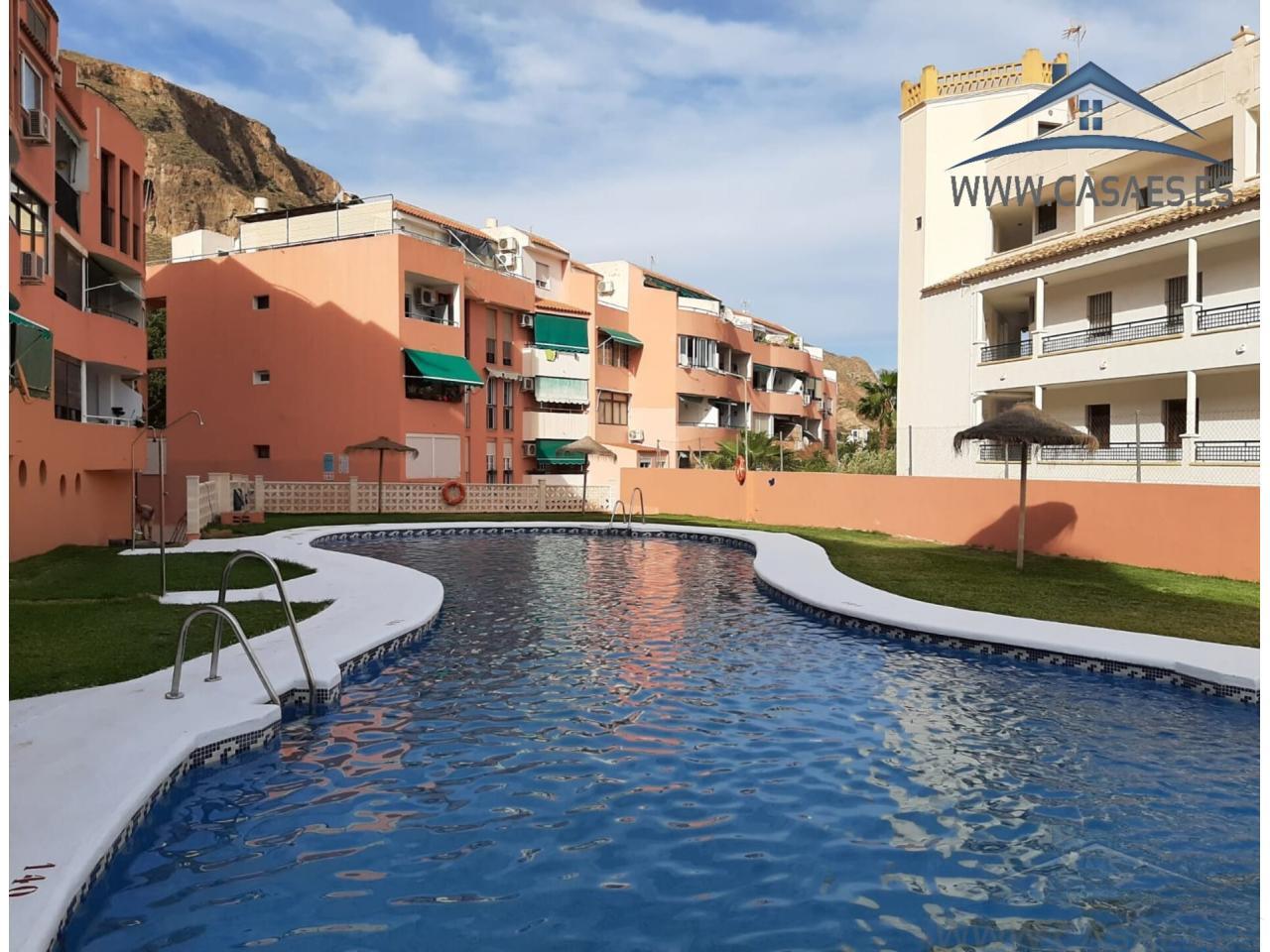 For sale of flat in Roquetas de Mar