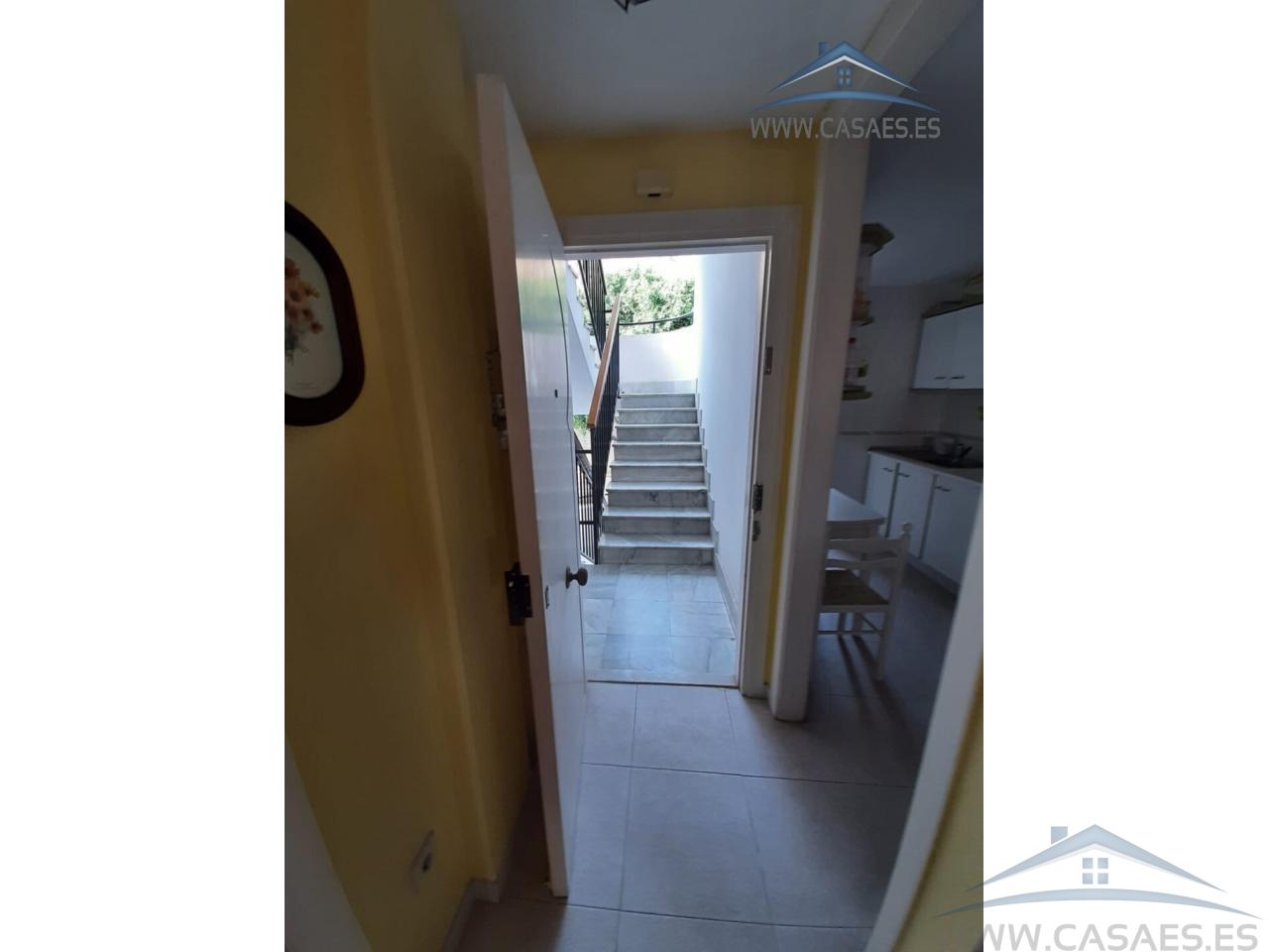 For sale of flat in Roquetas de Mar