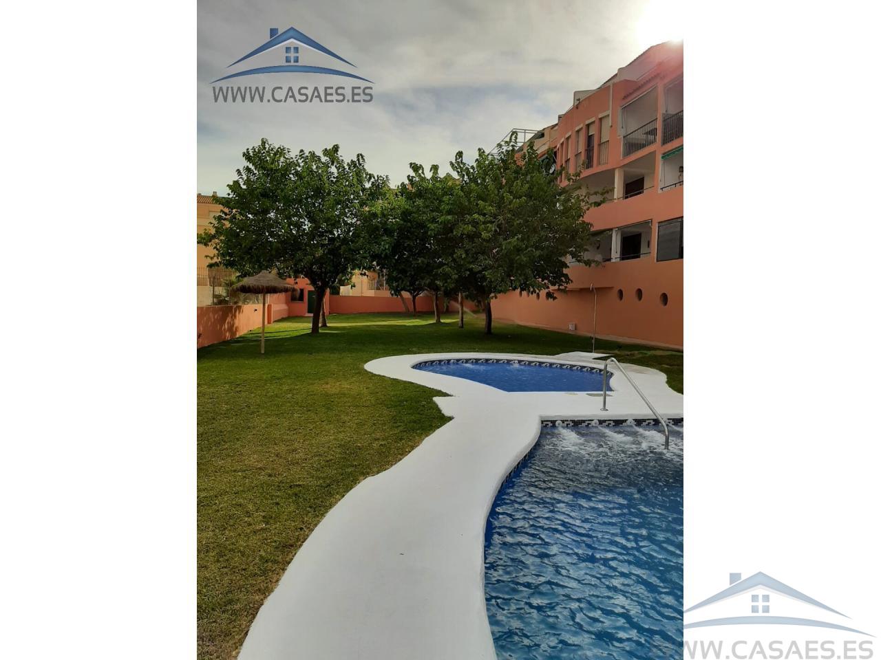 For sale of flat in Roquetas de Mar