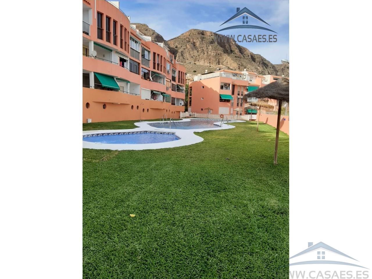 For sale of flat in Roquetas de Mar